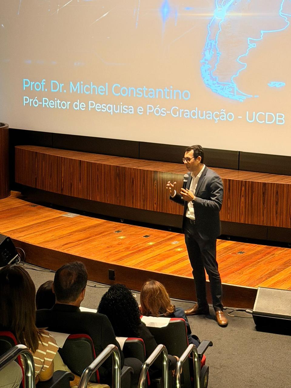 Gestão de pessoas e desenvolvimento organizacional conduzidos pela Cooper IA